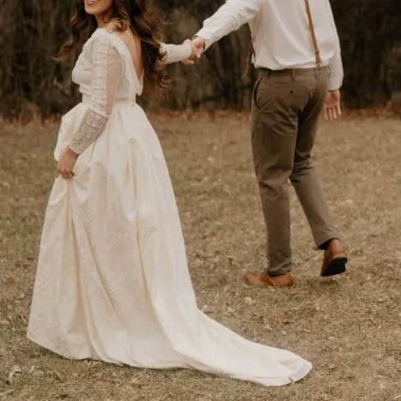 IVORY Lace & Silk Jacquard Wedding Dress - Picture 2 of 12